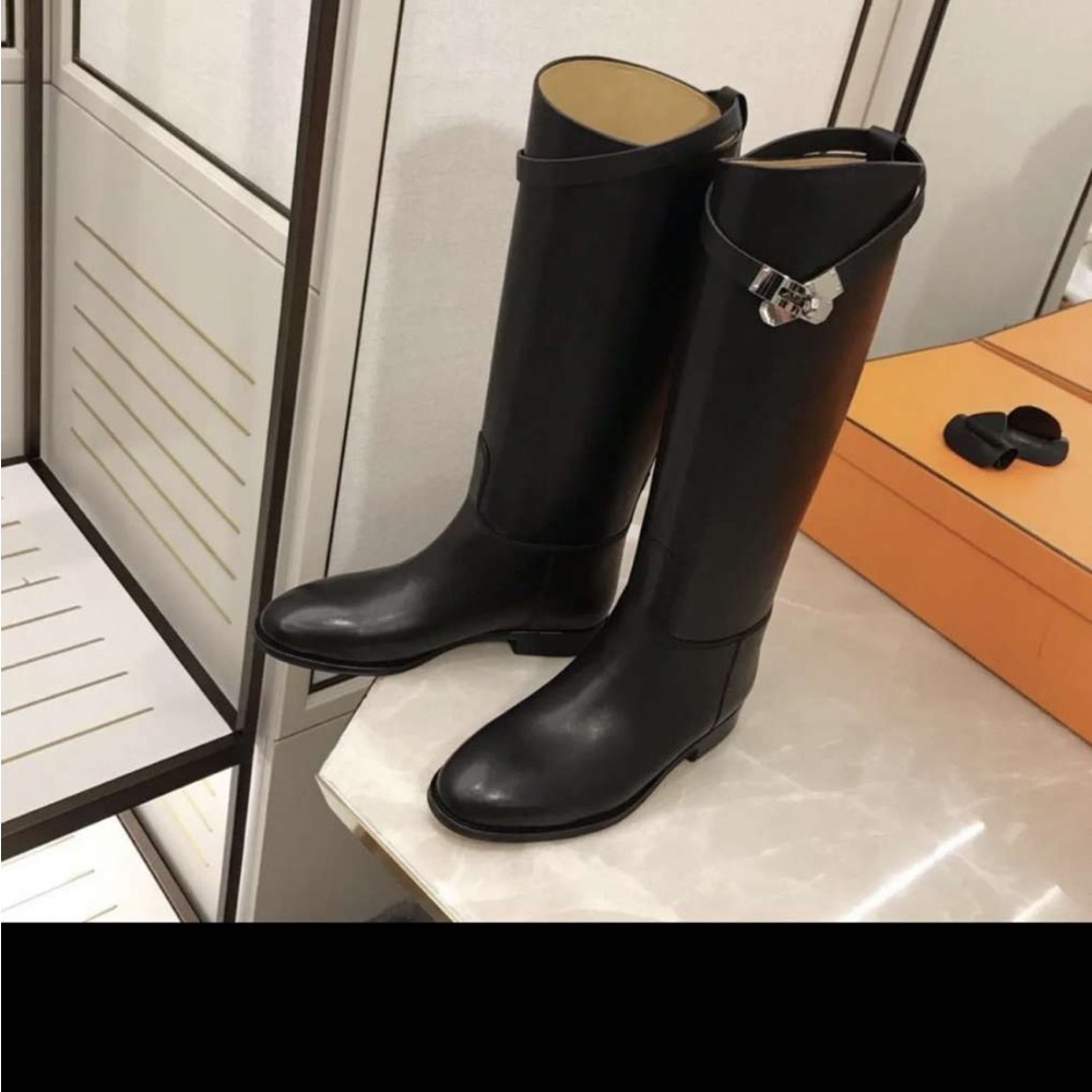 Hermes boots size 41 brand new with box and dust bag
